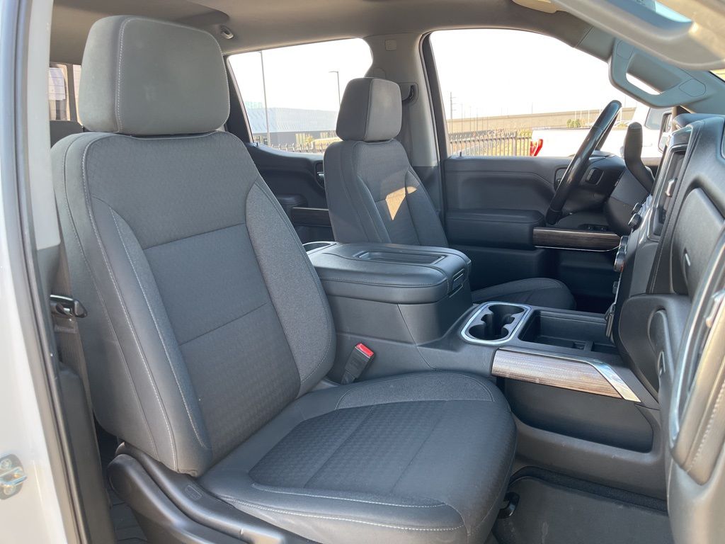 Thumbnail: 2020 Chevrolet Silverado 1500 - 26