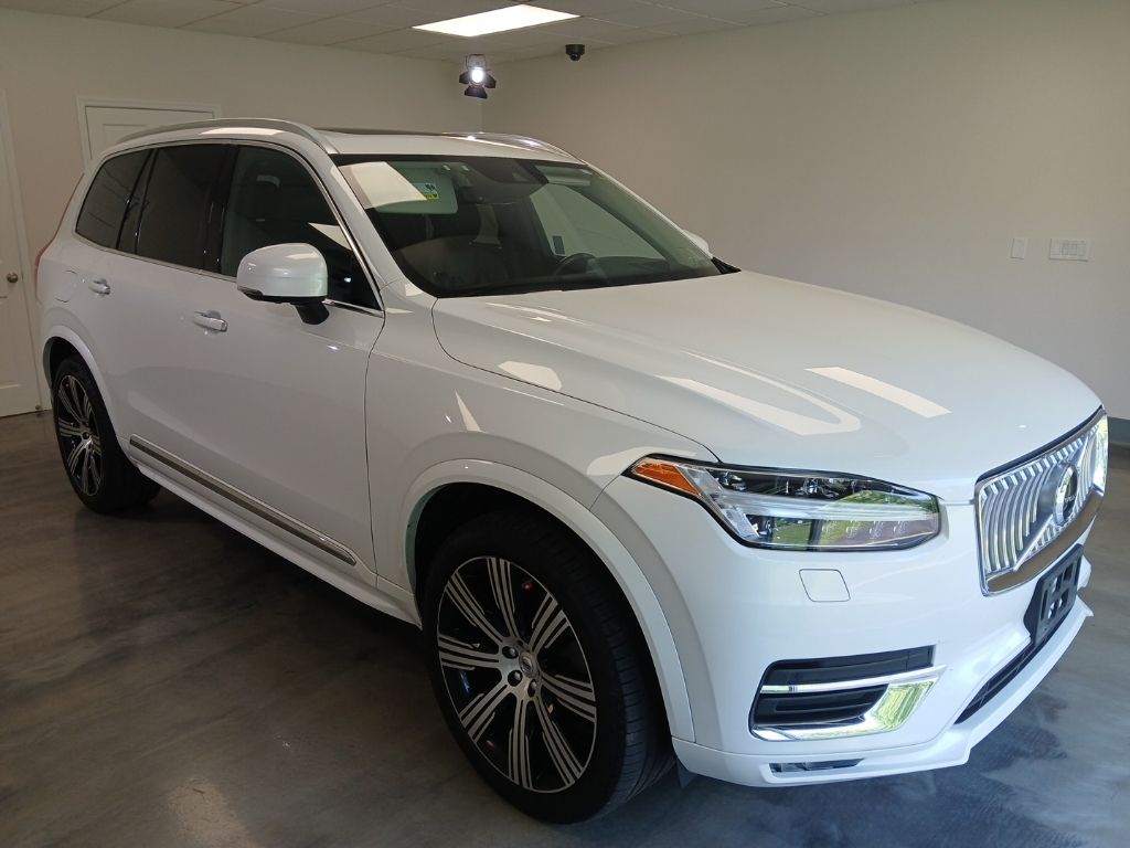Crystal White Metallic 2021 Volvo XC90 SUV / Crossover All-Wheel Drive Automatic