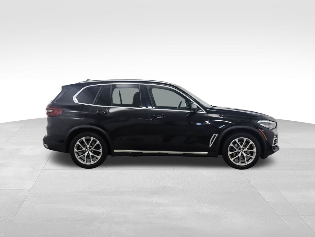 Thumbnail: 2021 BMW X5 - 6