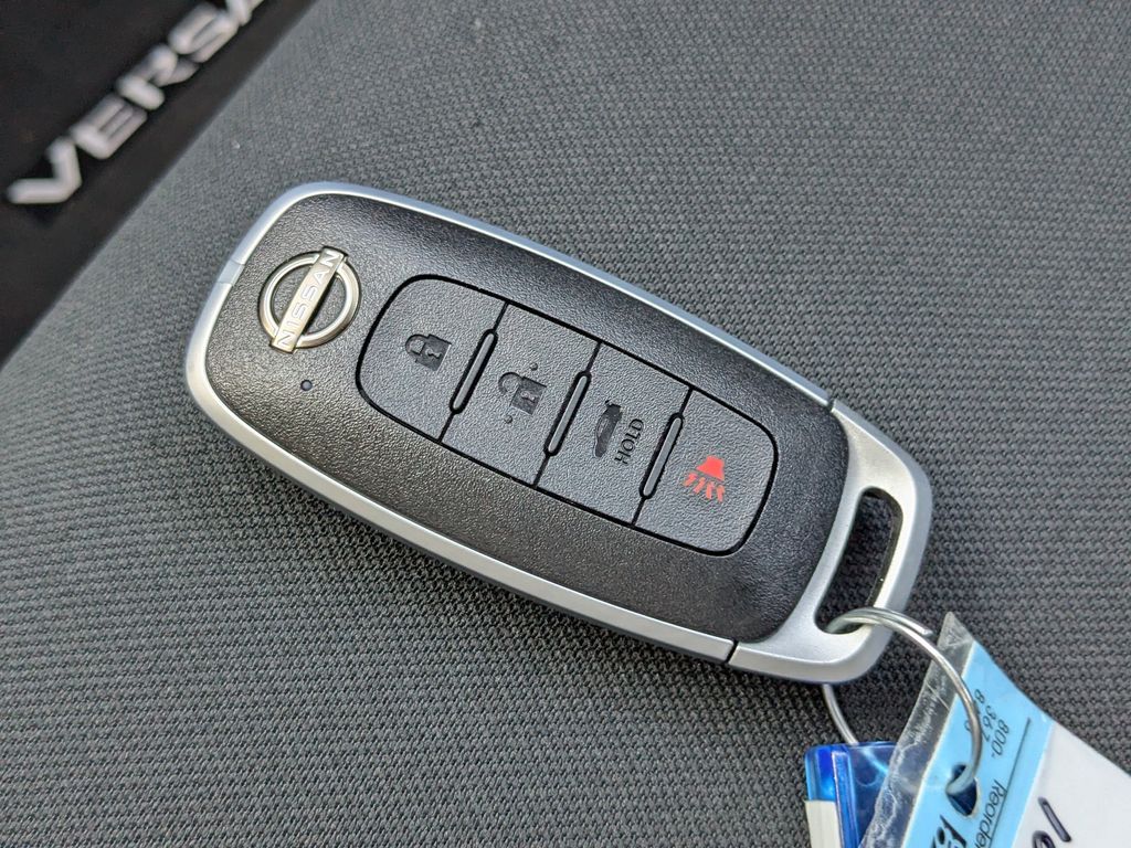 New 2025 Nissan Versa Sedan