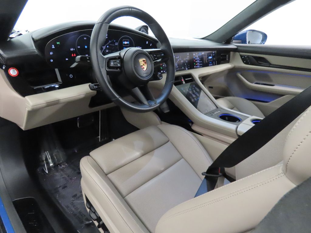 Thumbnail: 2023 Porsche Taycan - 4