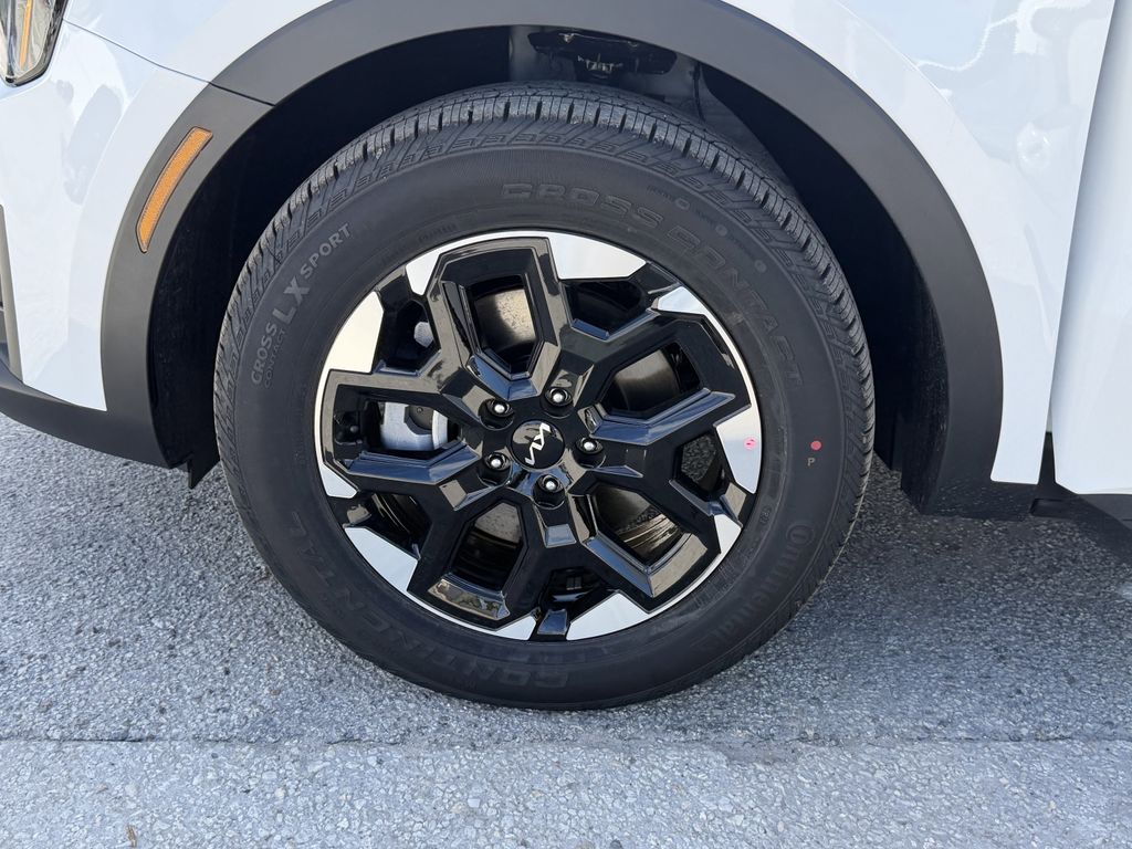 new 2026 Kia Sorento car, priced at $33,591