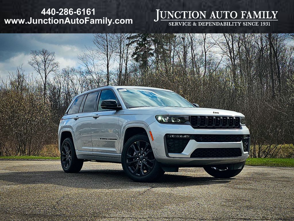 Silver Zynith 2026 Jeep Grand Cherokee Limited 4WD SUV / Crossover Four-Wheel Drive 8-Speed Automatic