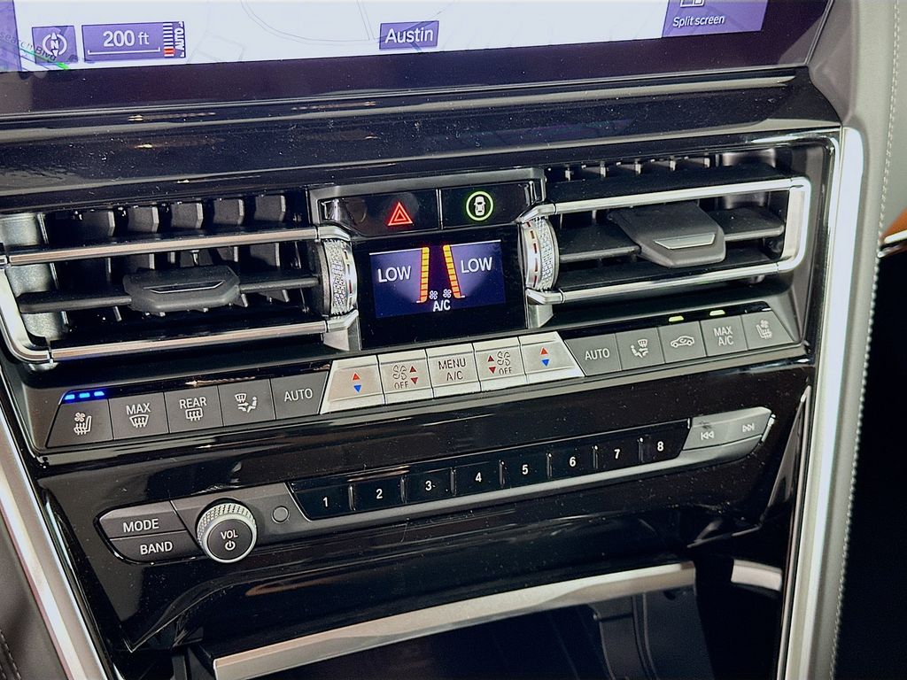 Thumbnail: 2026 BMW 8 Series - 14