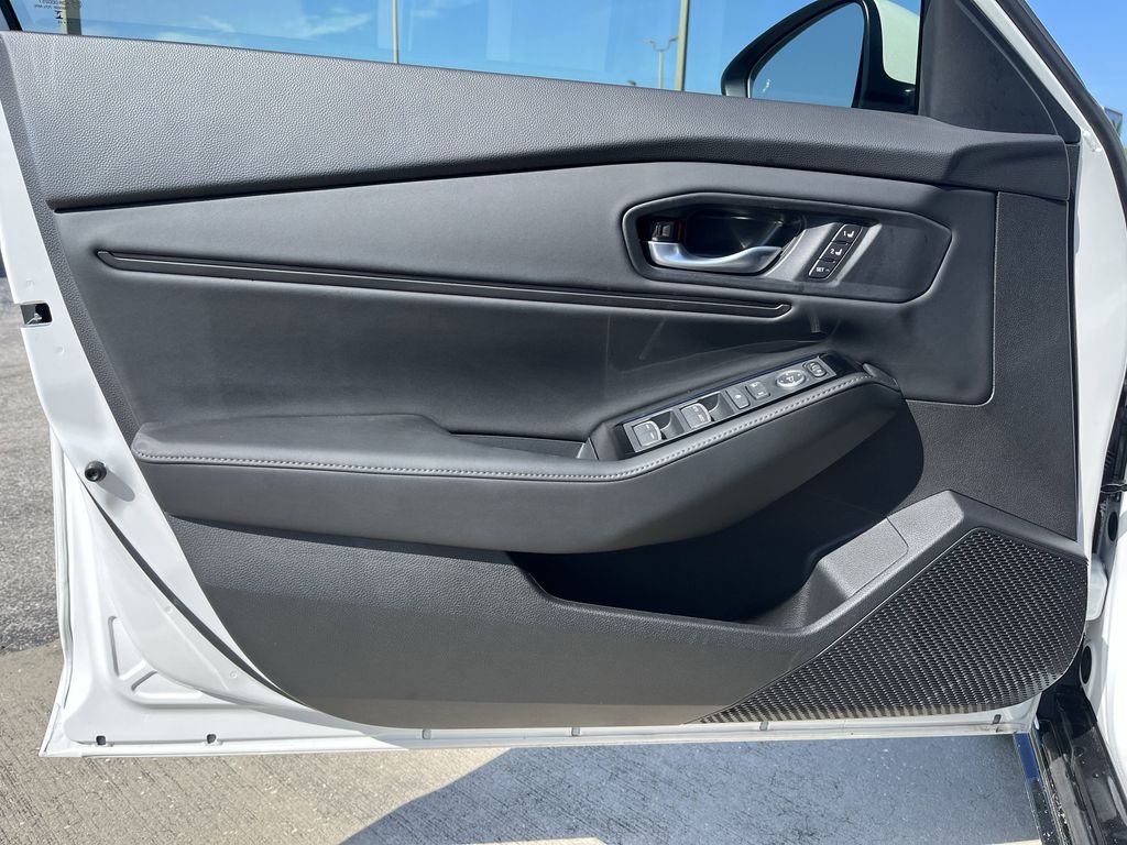 new 2025 Honda Accord Hybrid car, priced at $39,312