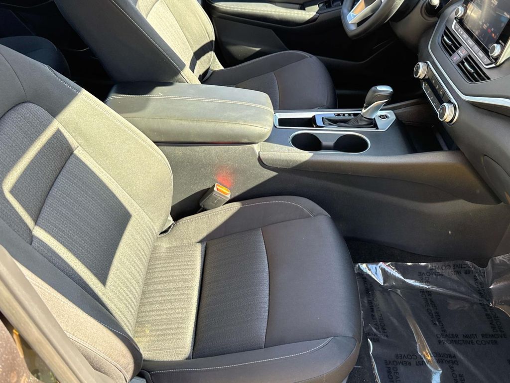 Thumbnail: 2022 Nissan Altima - 20