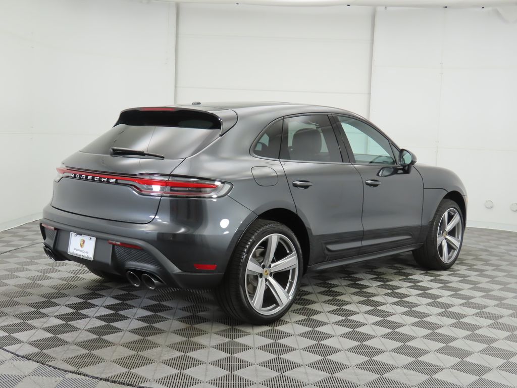 2025 Porsche Macan  5