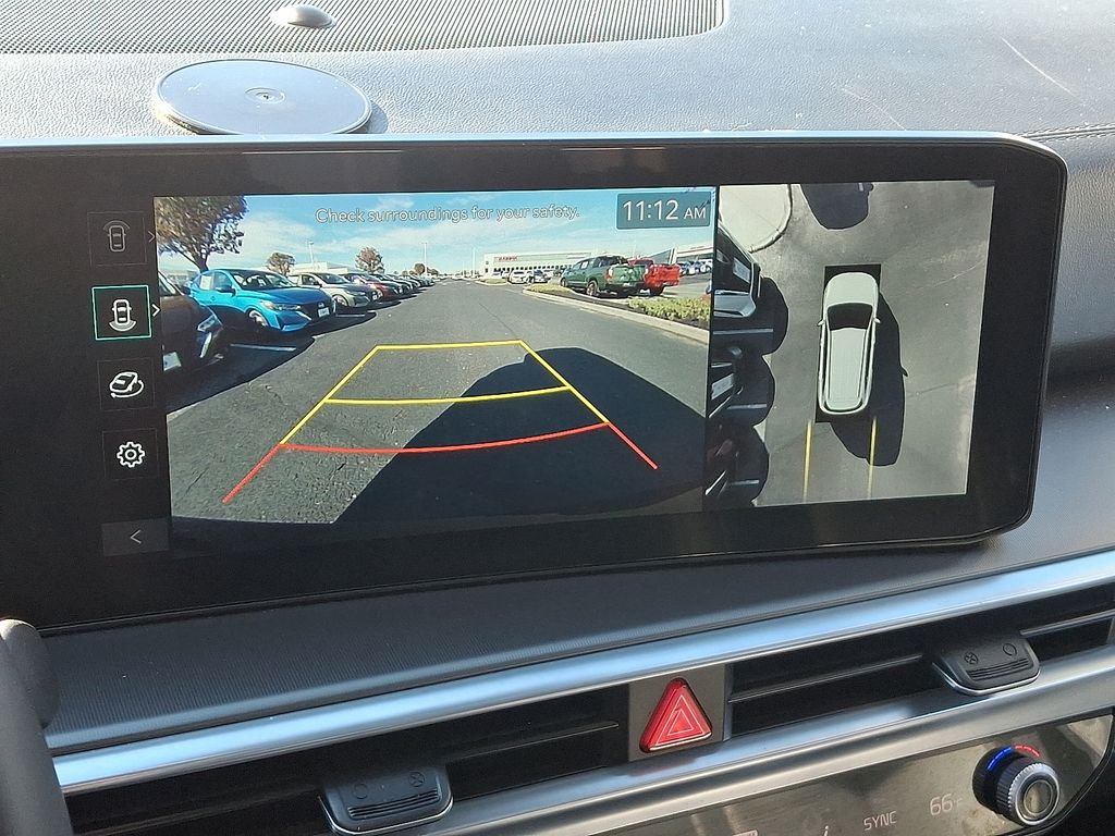 Thumbnail: 2024 Kia Sorento - 22