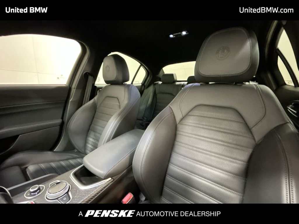 Thumbnail: 2024 Alfa Romeo Giulia - 13