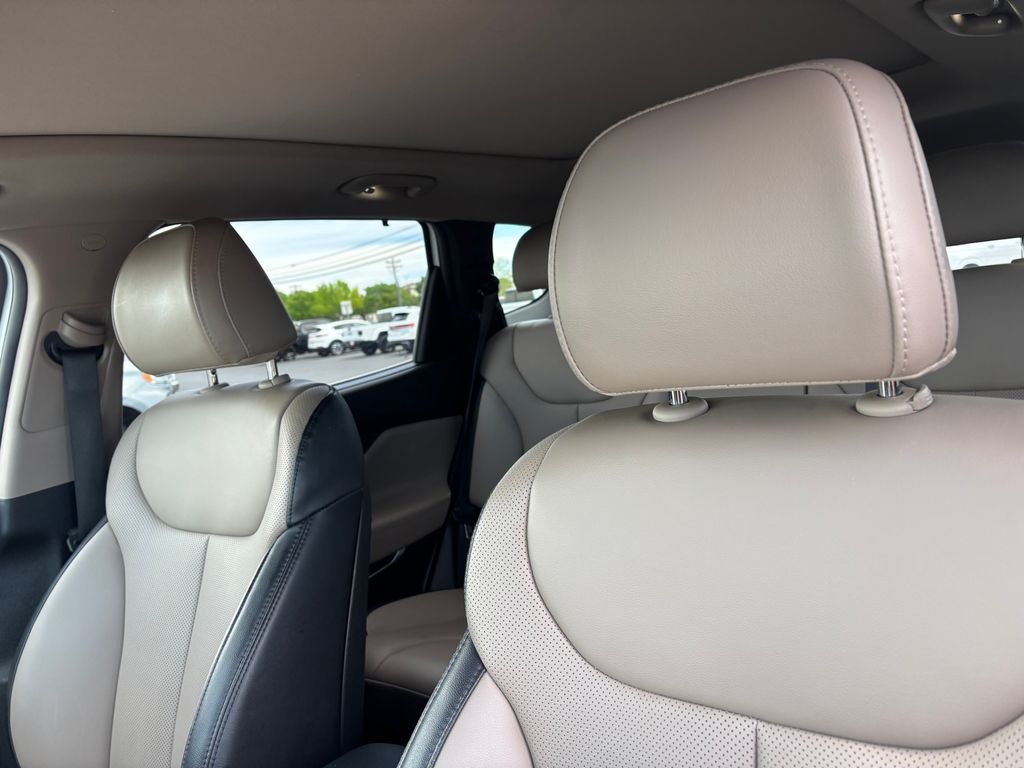 Used Car 2023 Hyundai Santa Fe  Sel For Sale Under $25,000 In Austin, Texas