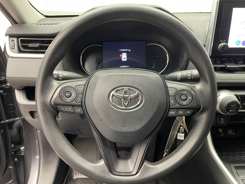 2023 Toyota RAV4 LE 20