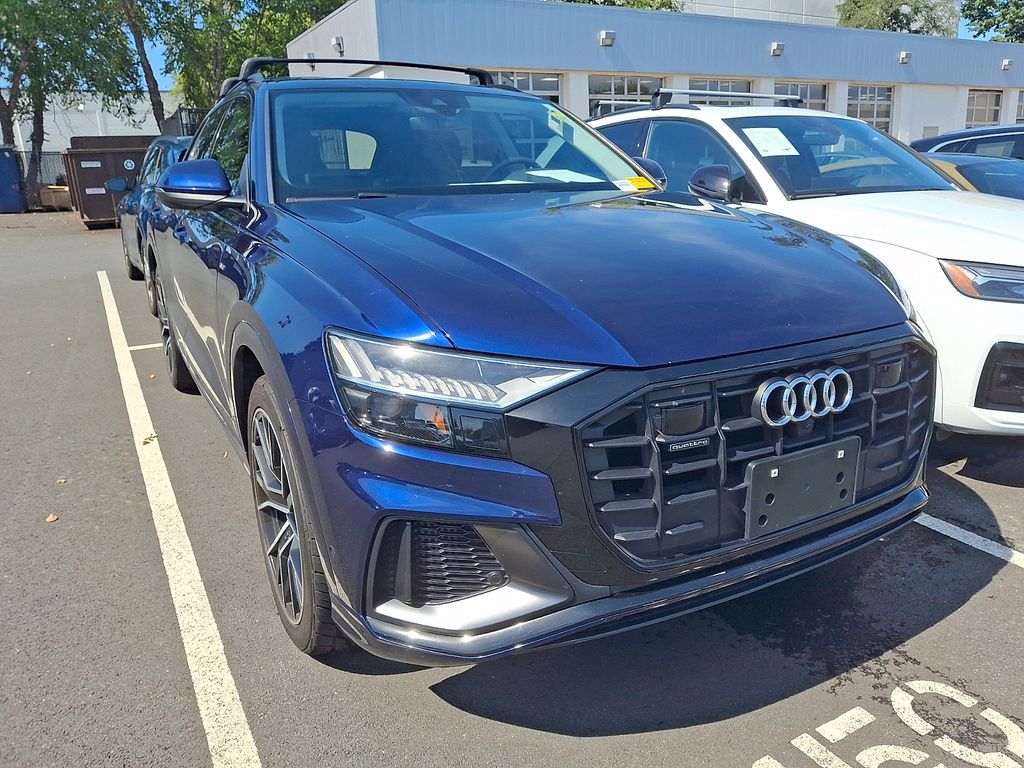 Thumbnail: 2021 Audi Q8 - 3