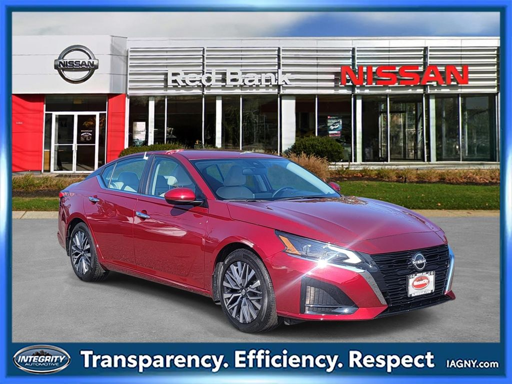  2023 Nissan Altima 2.5 SV FWD   