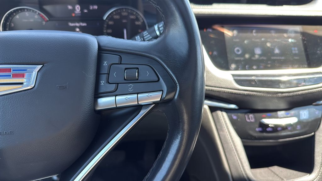 2022 Cadillac XT6