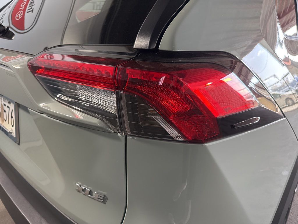 Thumbnail: 2024 Toyota RAV4 - 18