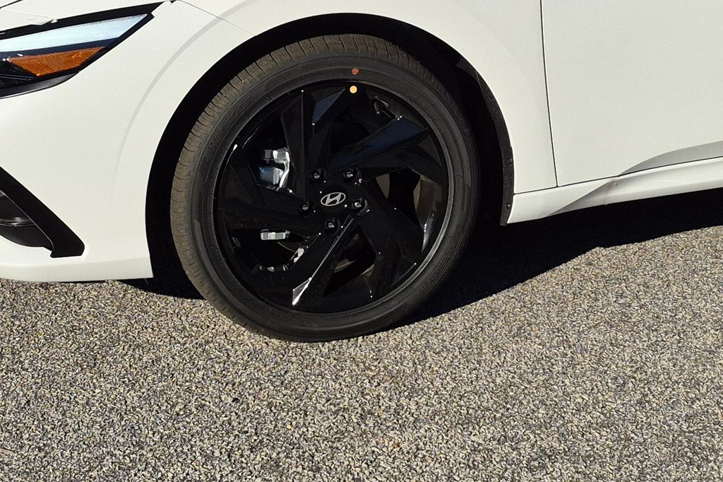 New 2026 White Hyundai SEL Sport image 12