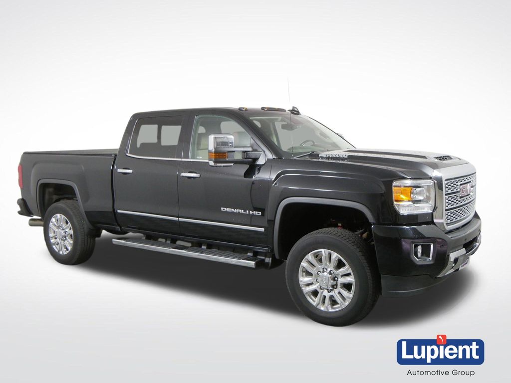 2019 GMC Sierra 3500HD Denali Crew Cab LB DRW 4WD