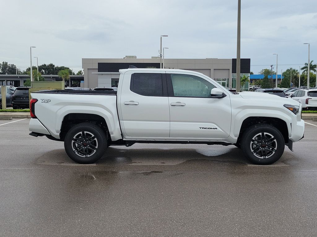 2025 Toyota Tacoma TRD Sport Double Cab photo 4
