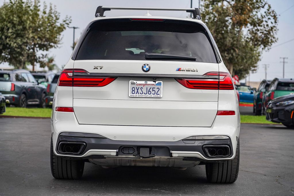 2021 BMW X7 M50i 7