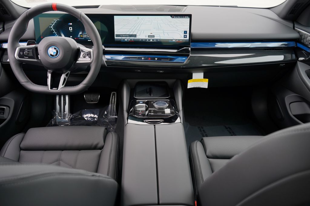 Thumbnail: 2025 BMW i5 - 14