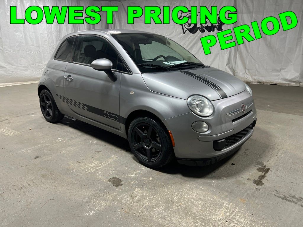 Argento 2015 FIAT 500 Hatchback Front-Wheel Drive 5-Speed Manual