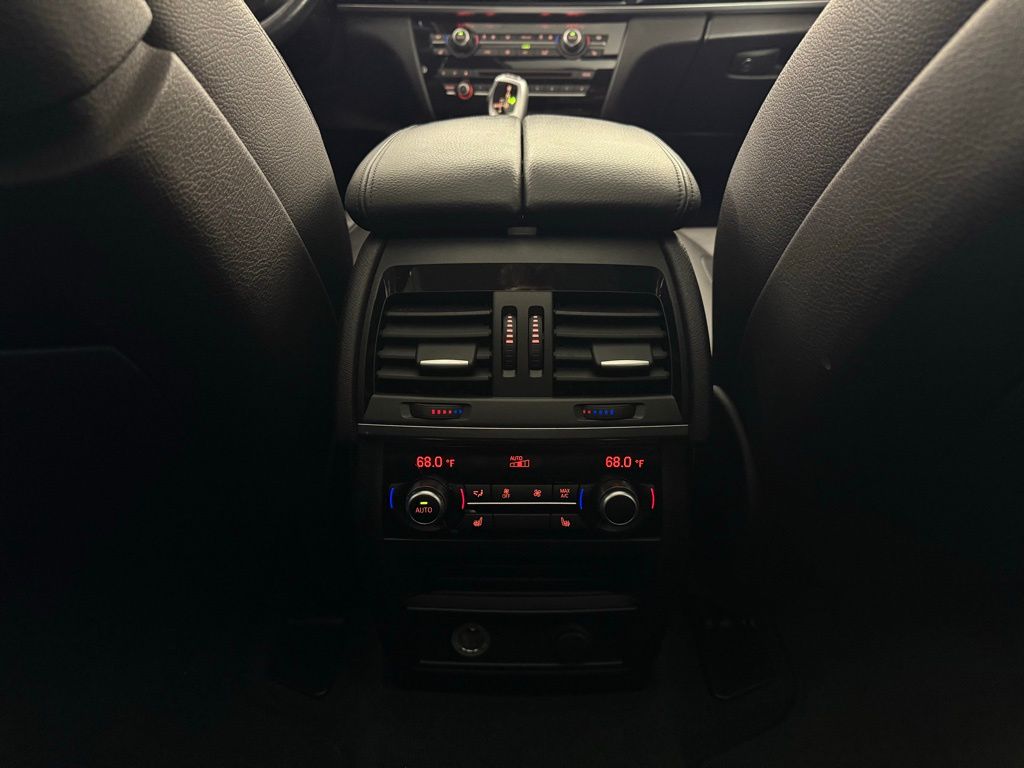 Thumbnail: 2015 BMW X5 - 23