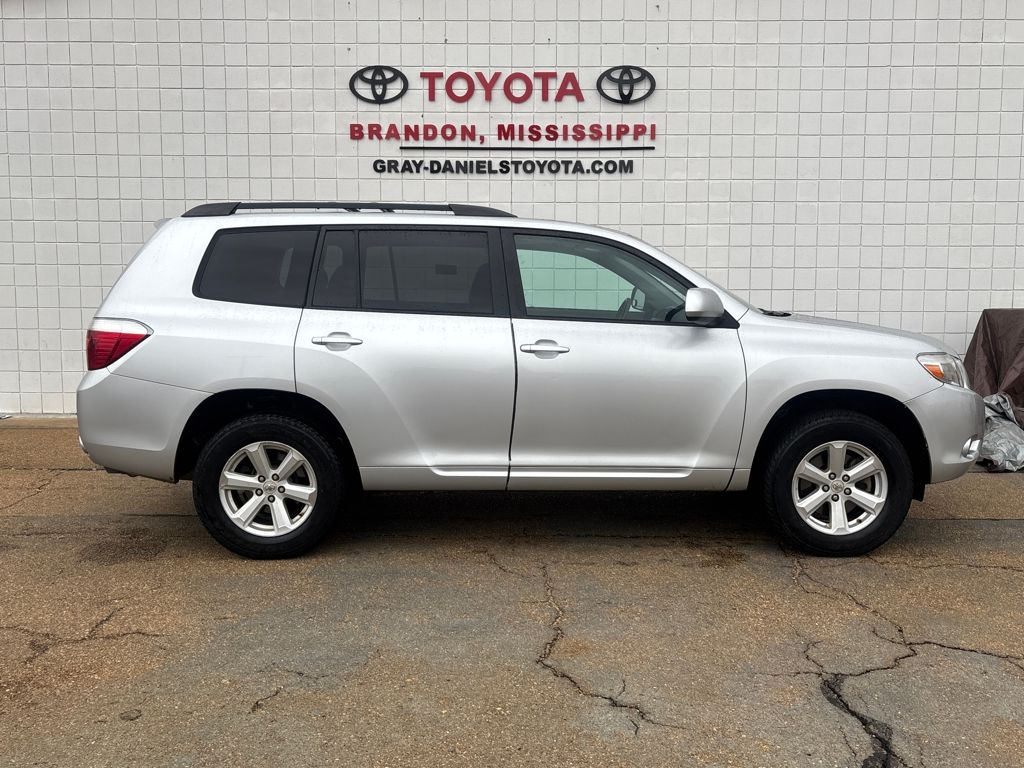 2010 Toyota Highlander SE's photo