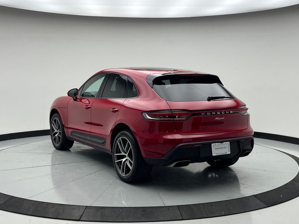 2022 Porsche Macan  3