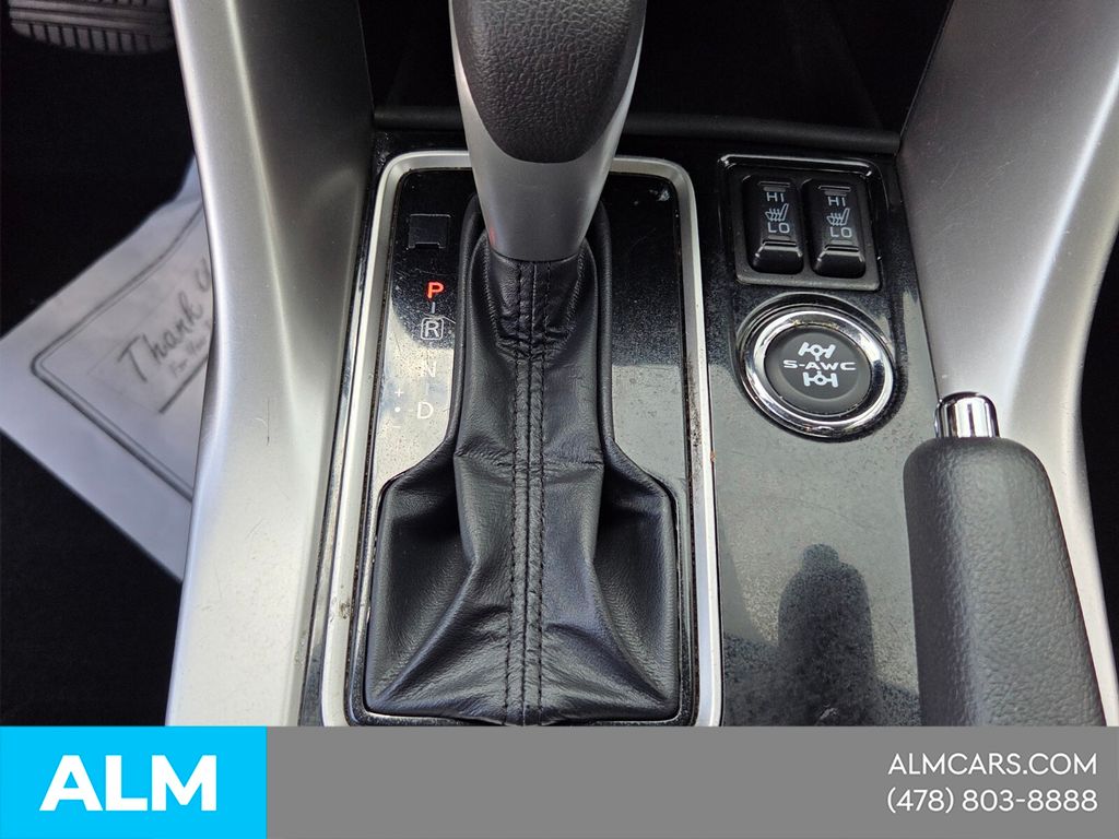 Used 2024 Gray Mitsubishi LE image 23