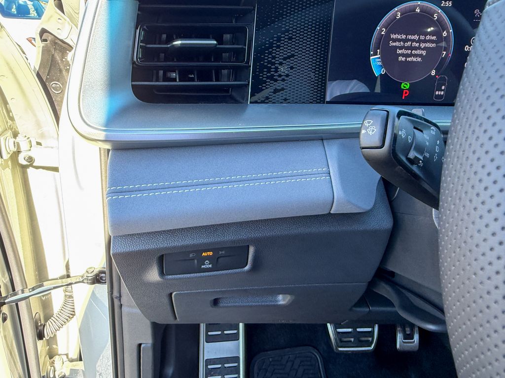 New 2026  Volkswagen 2.0T SE R-Line Black image 19