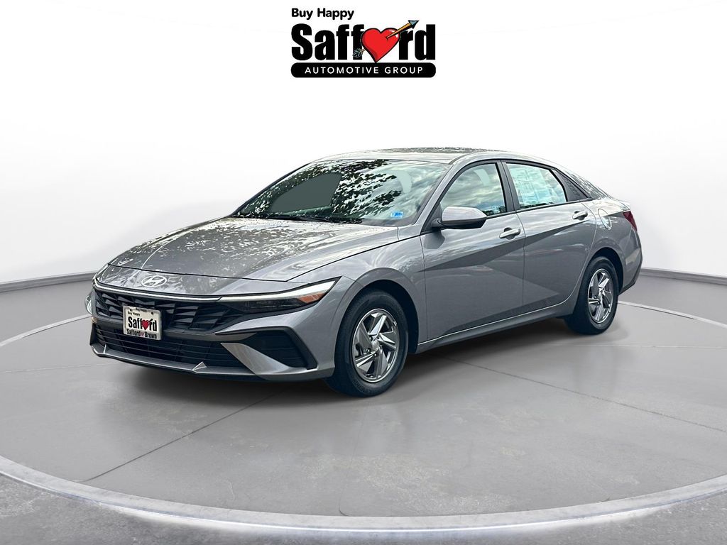 Fluid Metal 2025 Hyundai Elantra Sedan Front-Wheel Drive Continuously Variable Transmission