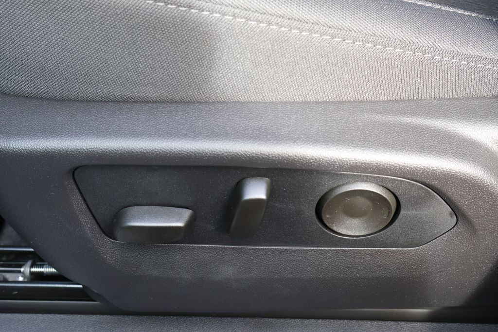 Thumbnail: 2026 Chevrolet Silverado 1500 - 16