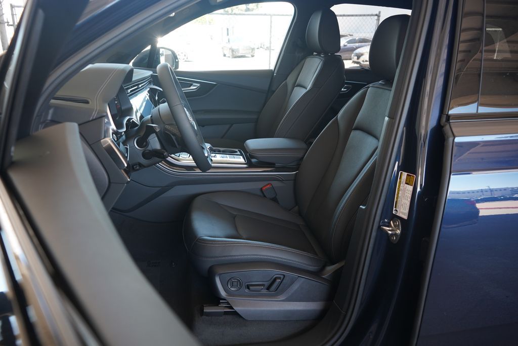 Thumbnail: 2026 Audi Q7 - 7
