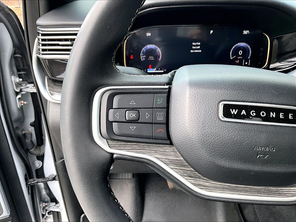 2022 Jeep Wagoneer — photo 23