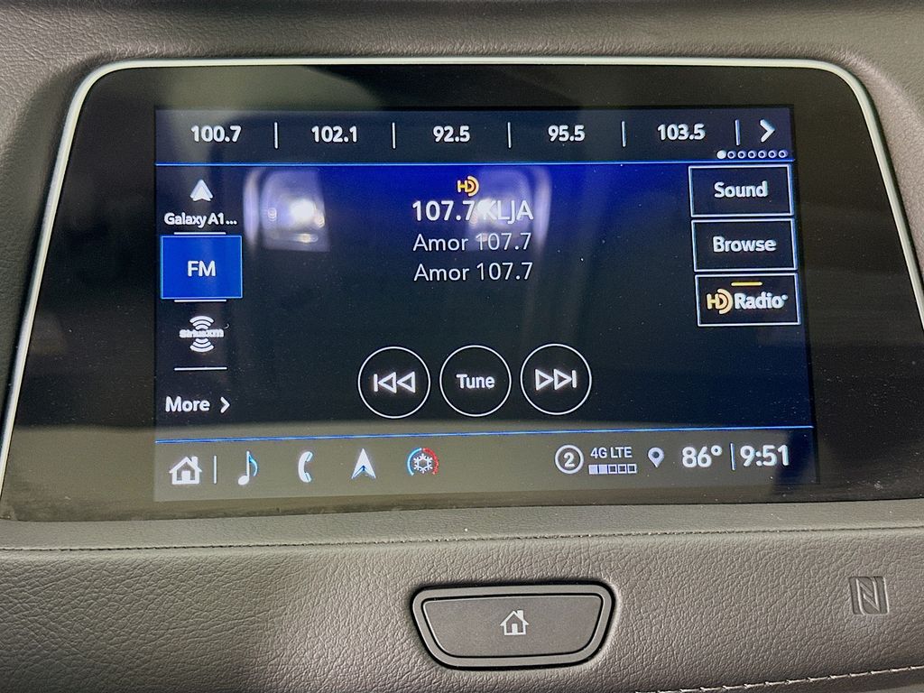 Thumbnail: 2021 Cadillac XT4 - 14