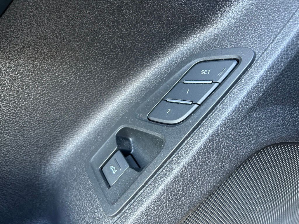 Thumbnail: 2022 Audi Q3 - 18