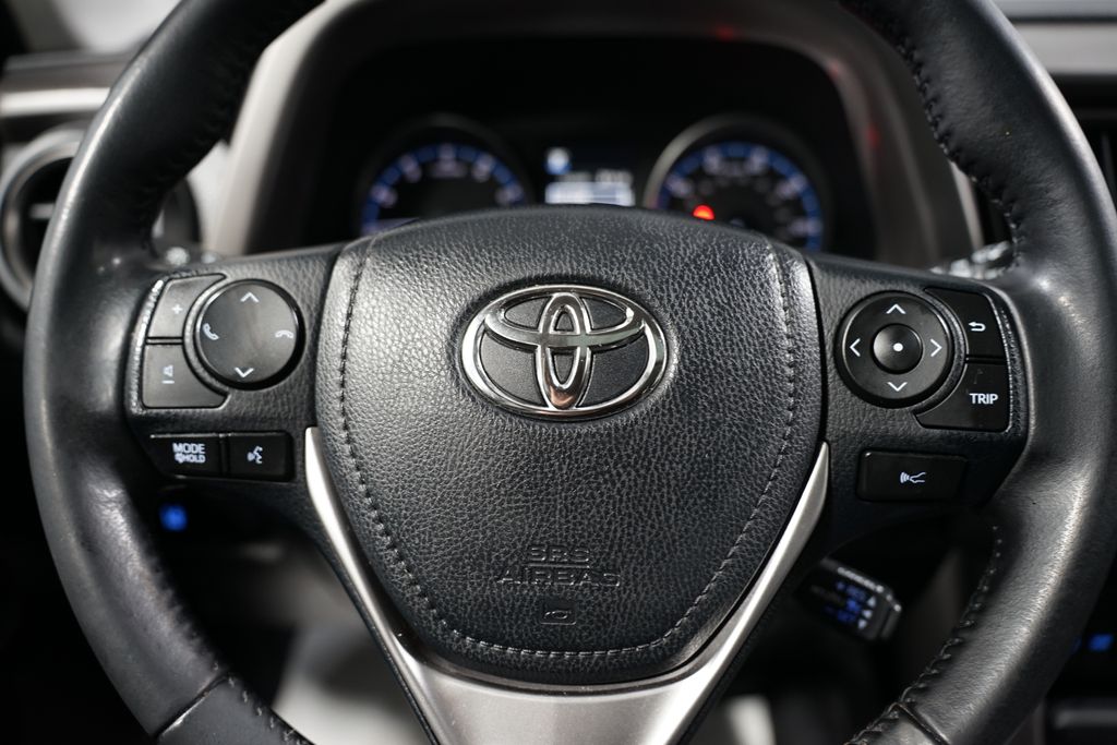 2018 Toyota RAV4 Adventure 12