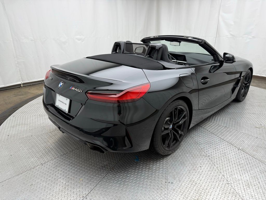 2022 BMW Z4 M40i 8