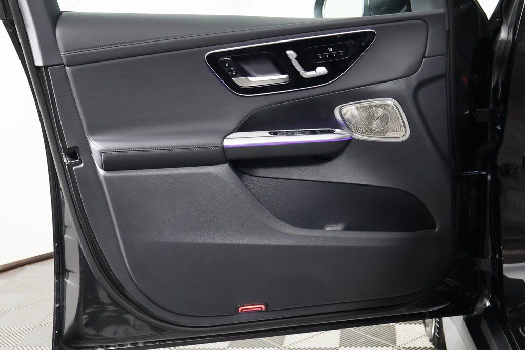 Thumbnail: 2026 Mercedes-Benz GLC - 7