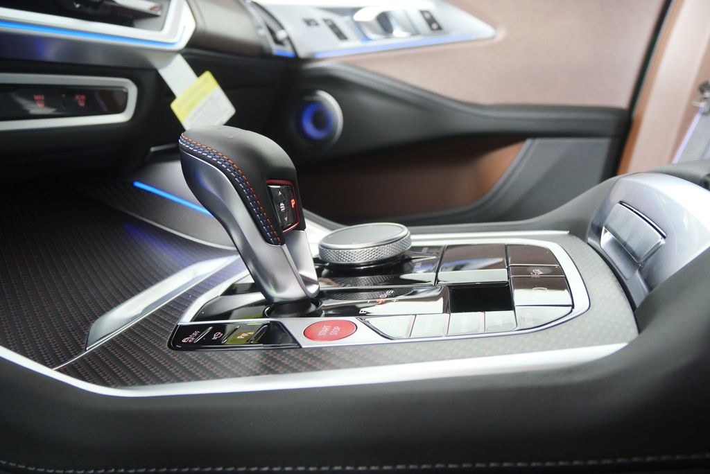 Thumbnail: 2026 BMW XM - 24