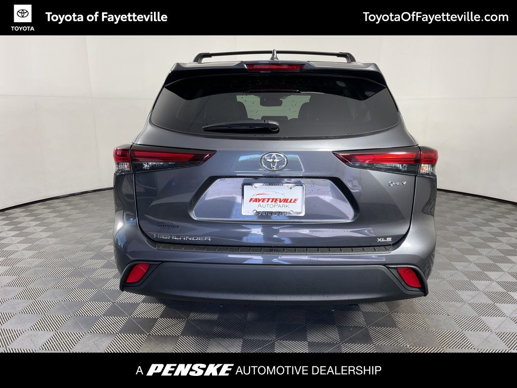 2025 Toyota Highlander XLE 14