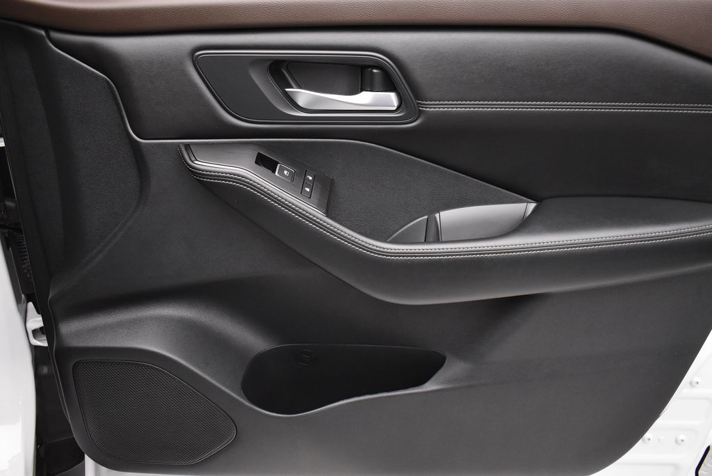 Thumbnail: 2023 Nissan Rogue - 23