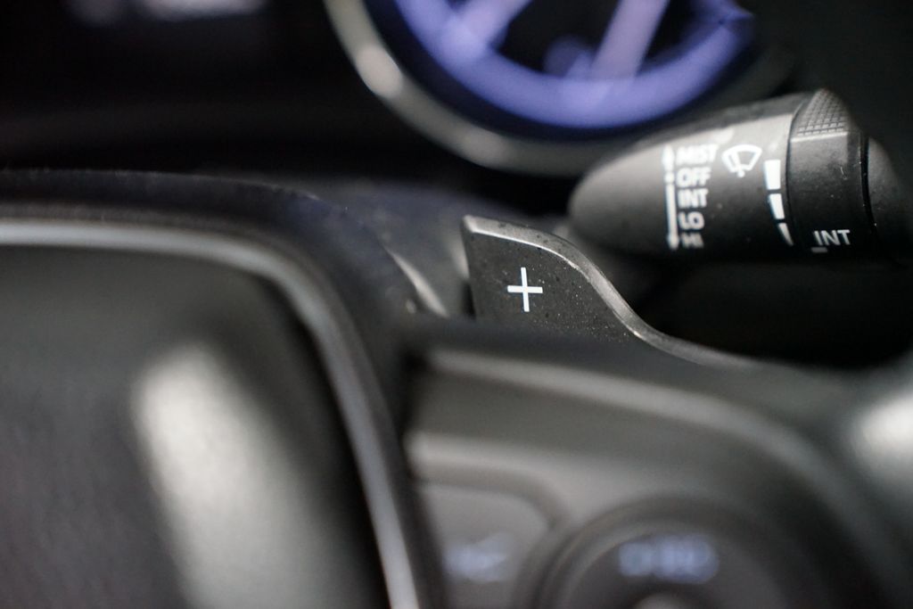 Thumbnail: 2020 Toyota Camry - 15