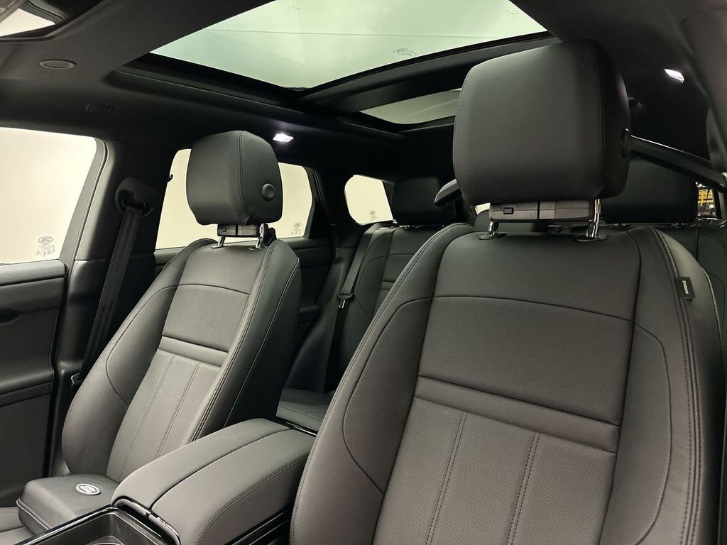 2026 Land Rover Range Rover Evoque S 10