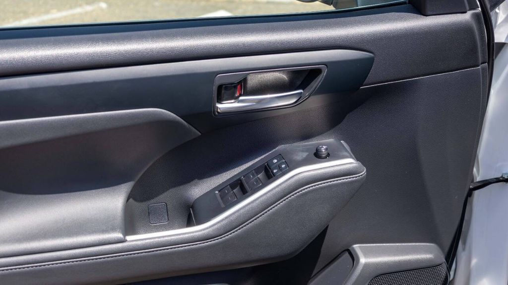 Used 2022 Toyota Highlander XLE 4D Sport Utility