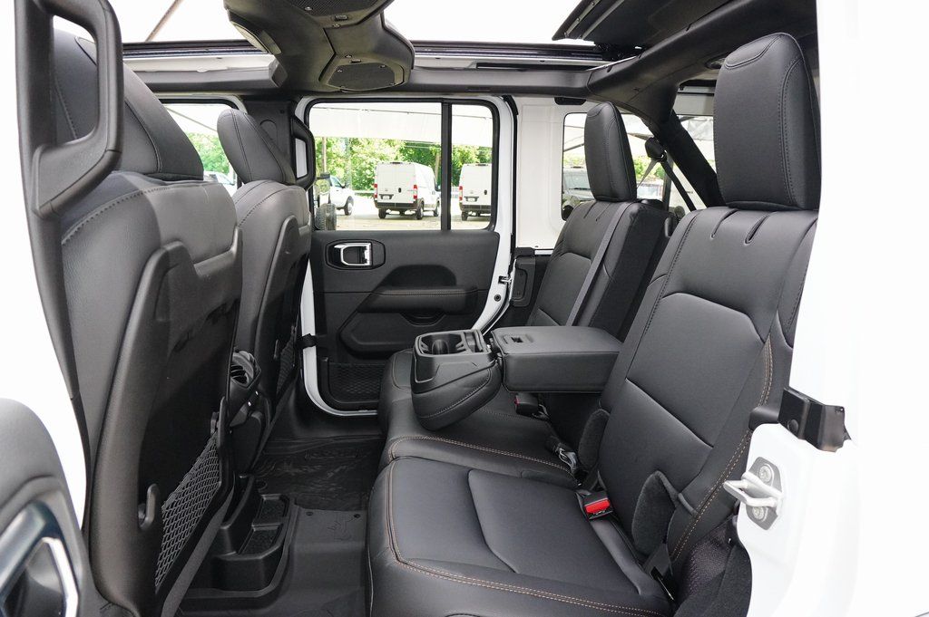 New Car 2025 Jeep Wrangler  Sahara For Sale Under $50,000 In Weatherford, Texas