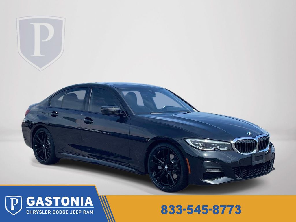 Black Sapphire Metallic 2022 BMW 3 Series 330i RWD Sedan Rear-Wheel Drive 8-Speed Automatic