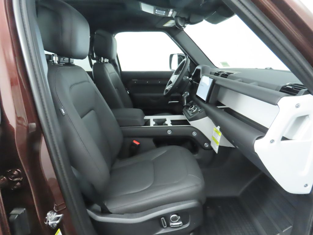 Thumbnail: 2025 Land Rover Defender - 21