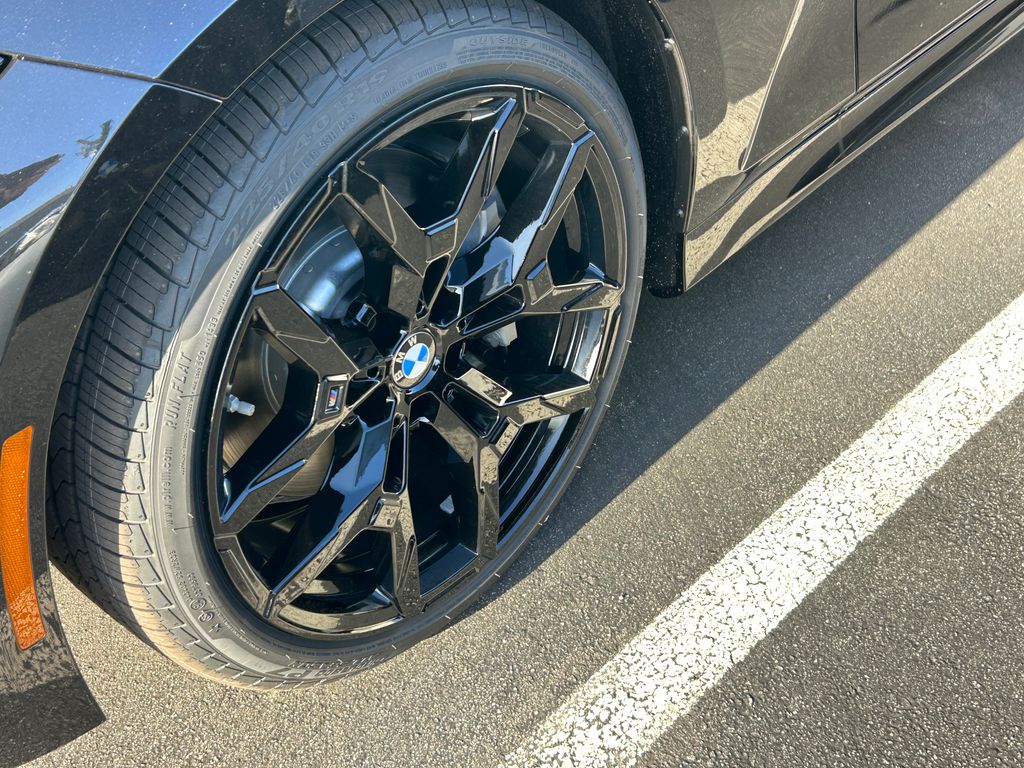 Thumbnail: 2026 BMW 3 Series - 3