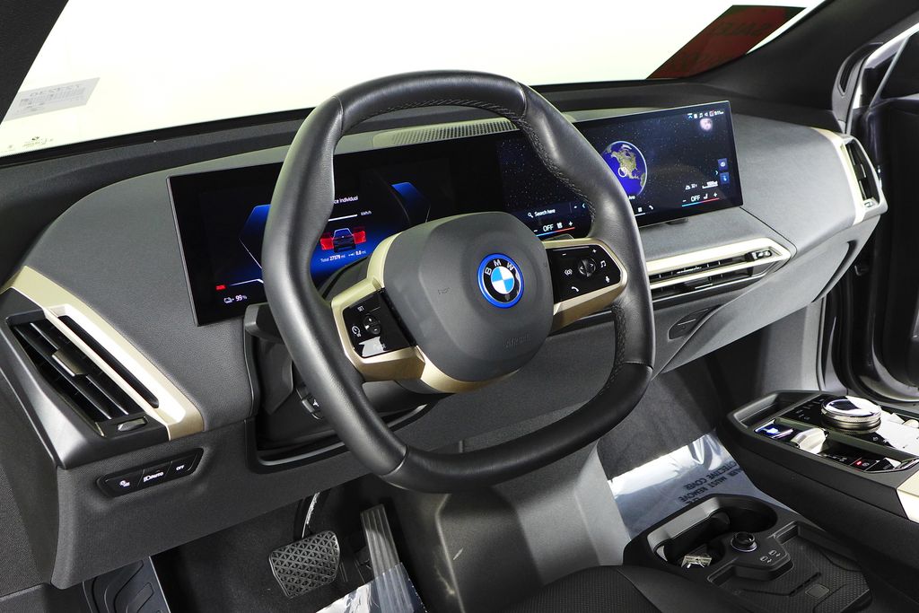 Thumbnail: 2024 BMW iX - 30
